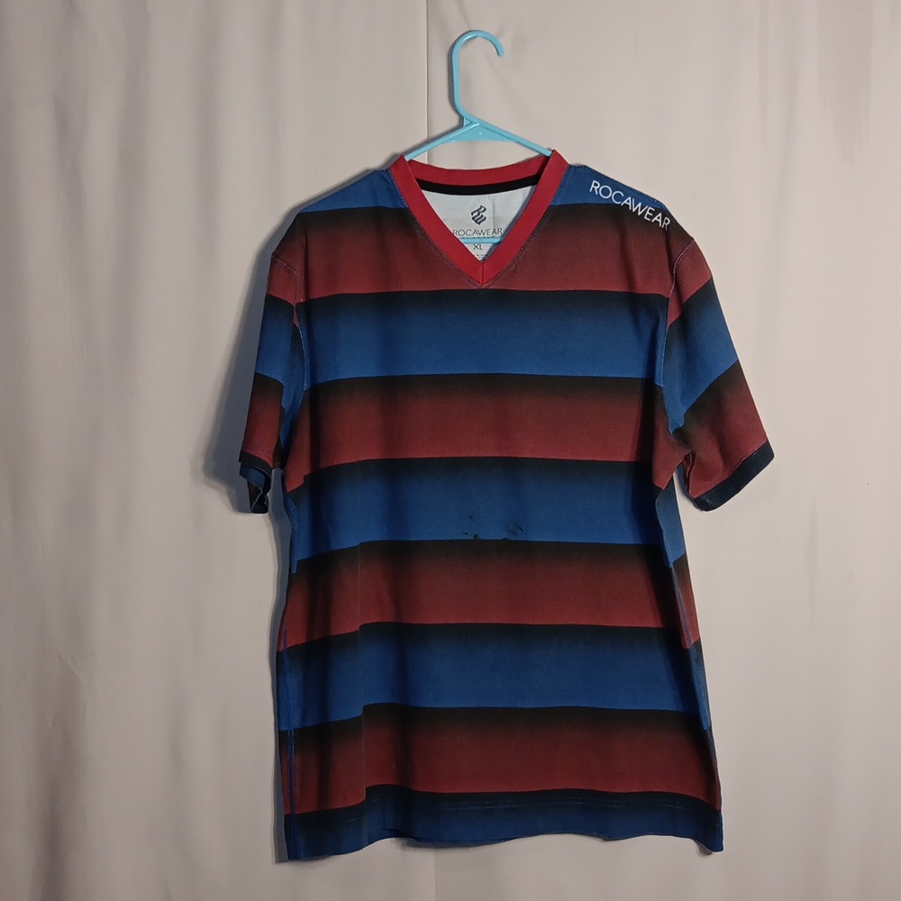 Men's Rocawear V-neck T-Shirt